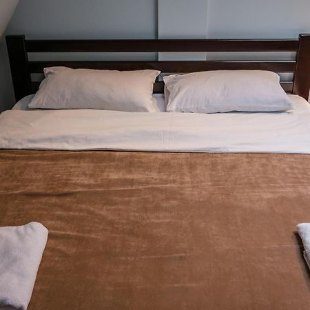 Gar'Is Hostel Lviv Ngoại thất bức ảnh