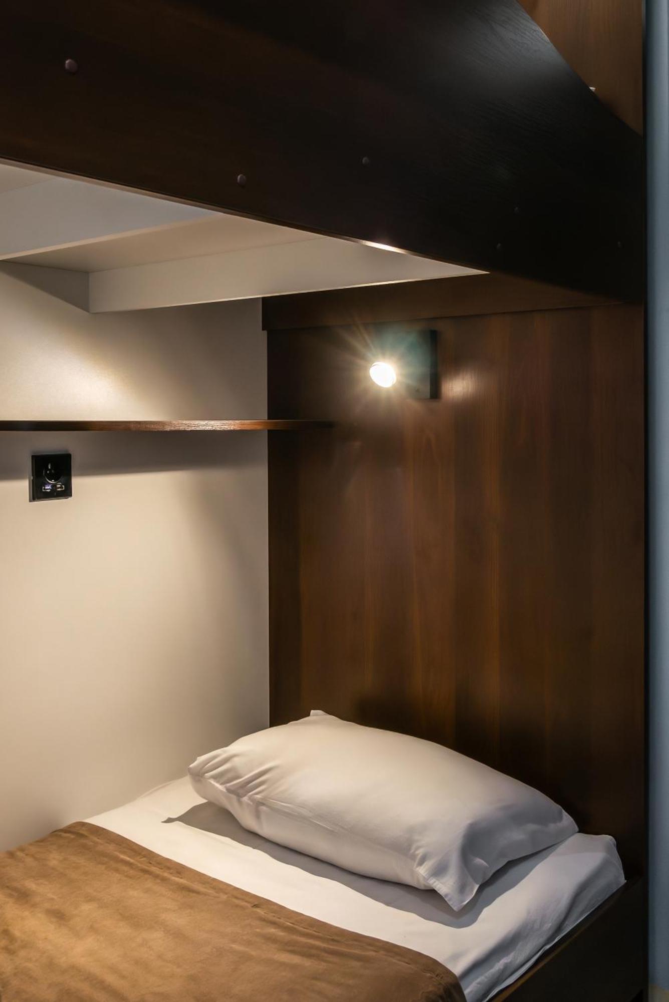 Gar'Is Hostel Lviv Ngoại thất bức ảnh