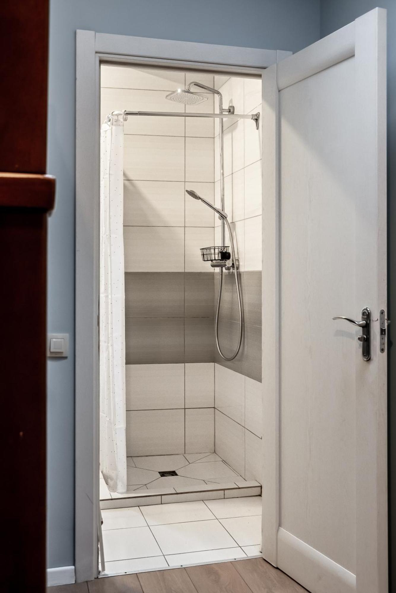 Gar'Is Hostel Lviv Ngoại thất bức ảnh