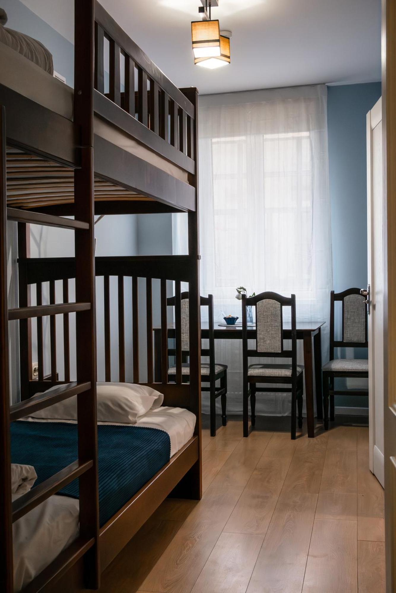 Gar'Is Hostel Lviv Ngoại thất bức ảnh