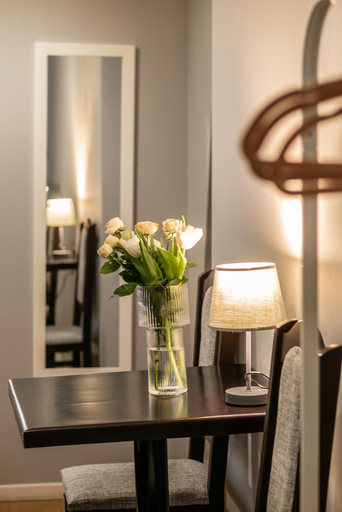 Gar'Is Hostel Lviv Ngoại thất bức ảnh
