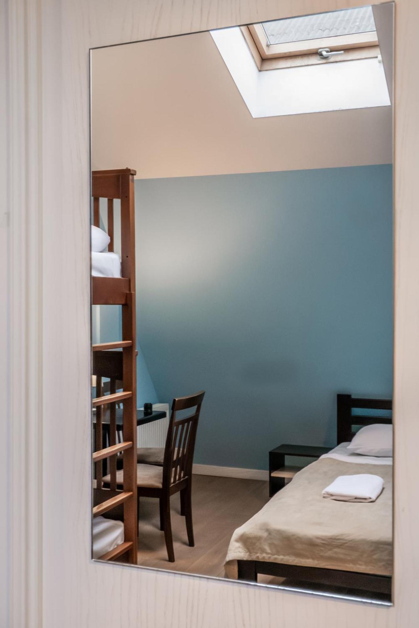 Gar'Is Hostel Lviv Ngoại thất bức ảnh
