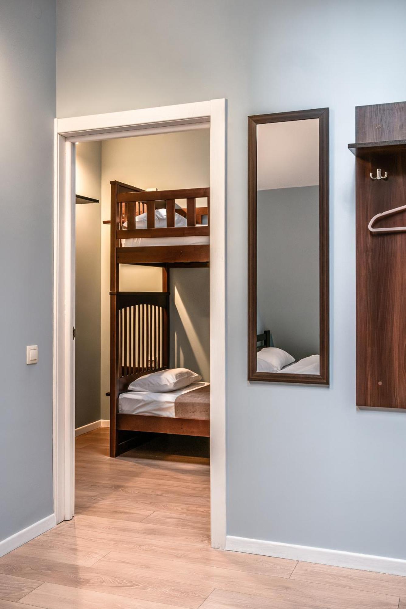 Gar'Is Hostel Lviv Ngoại thất bức ảnh