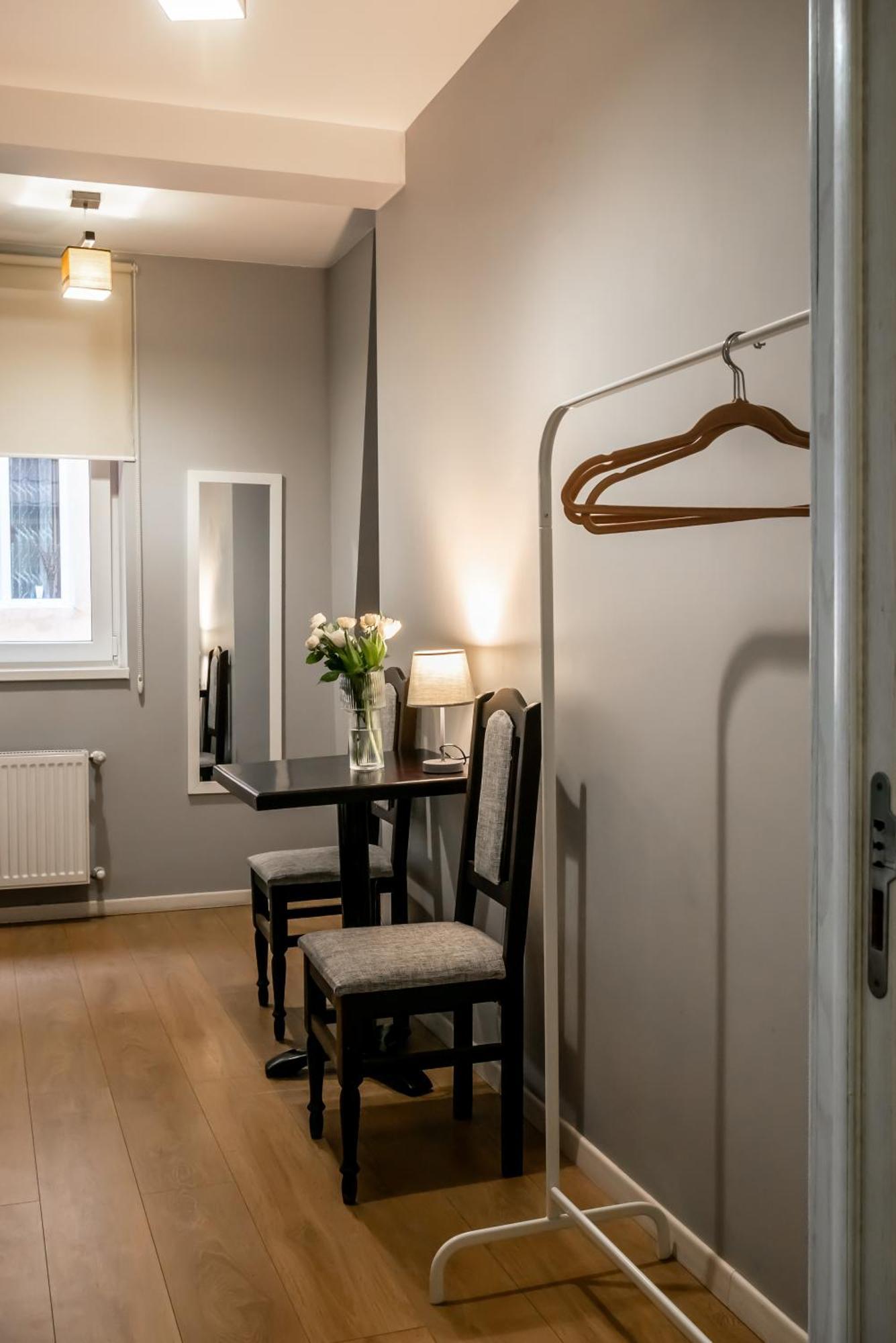 Gar'Is Hostel Lviv Ngoại thất bức ảnh