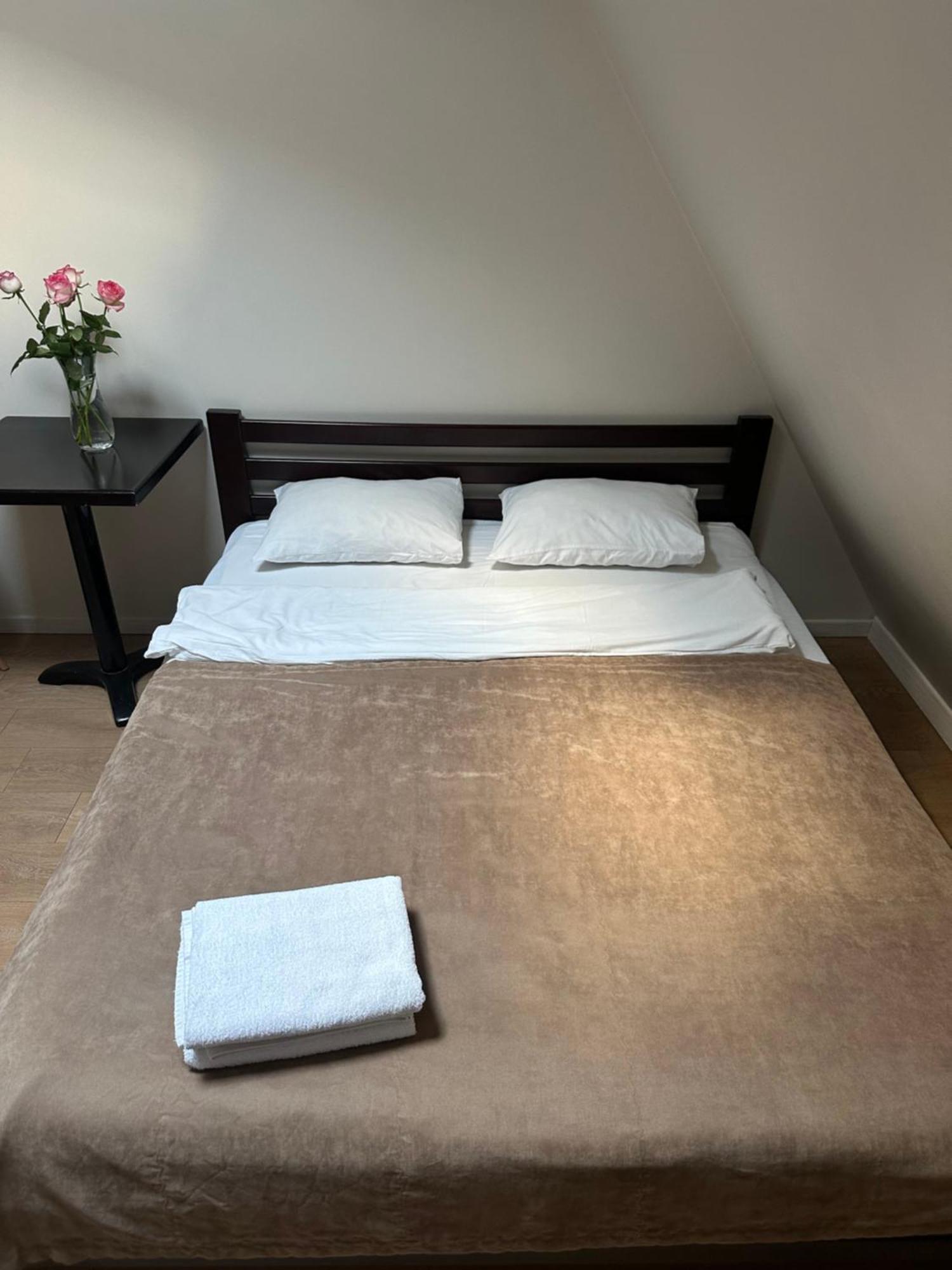 Gar'Is Hostel Lviv Ngoại thất bức ảnh