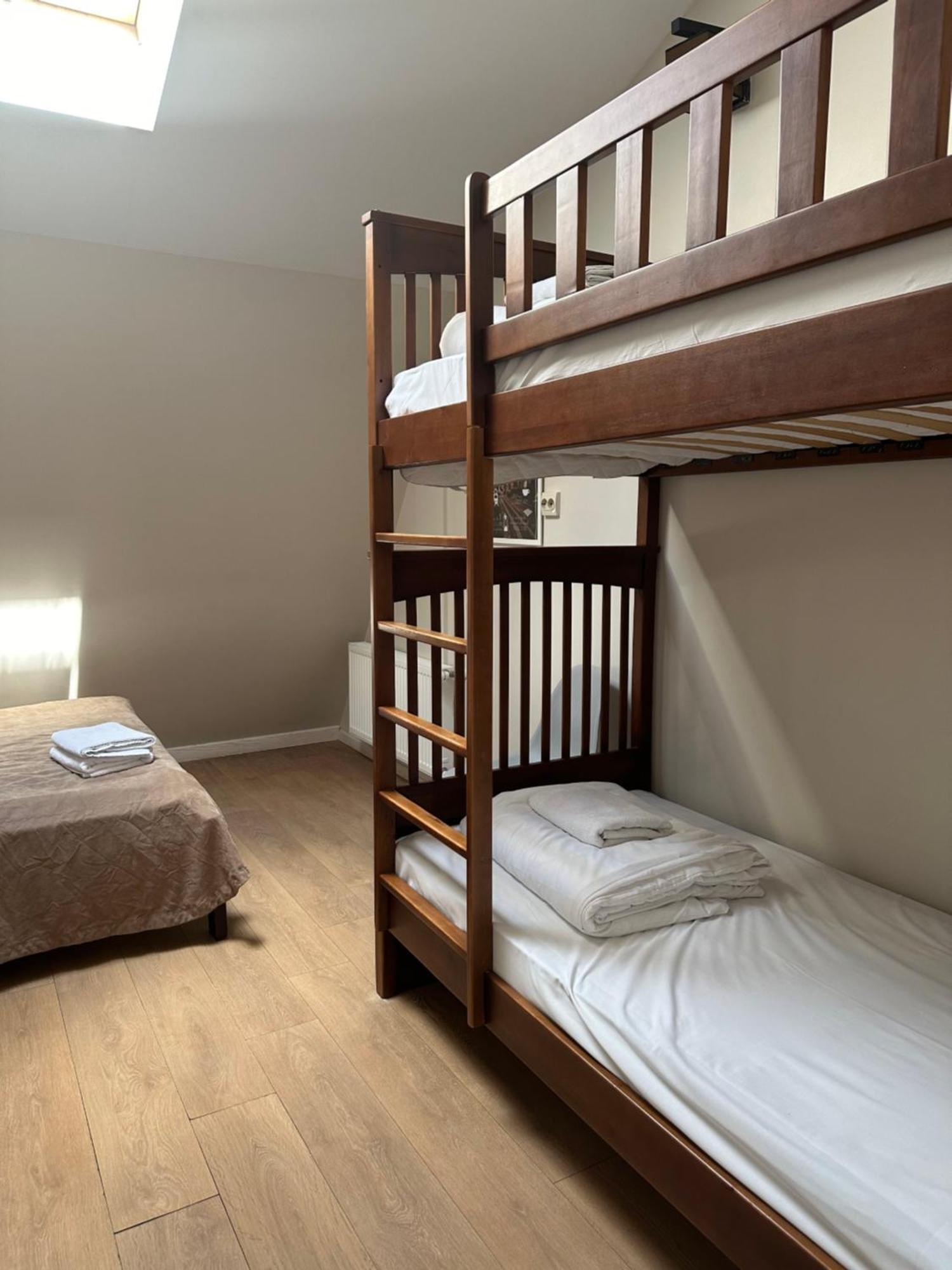 Gar'Is Hostel Lviv Ngoại thất bức ảnh