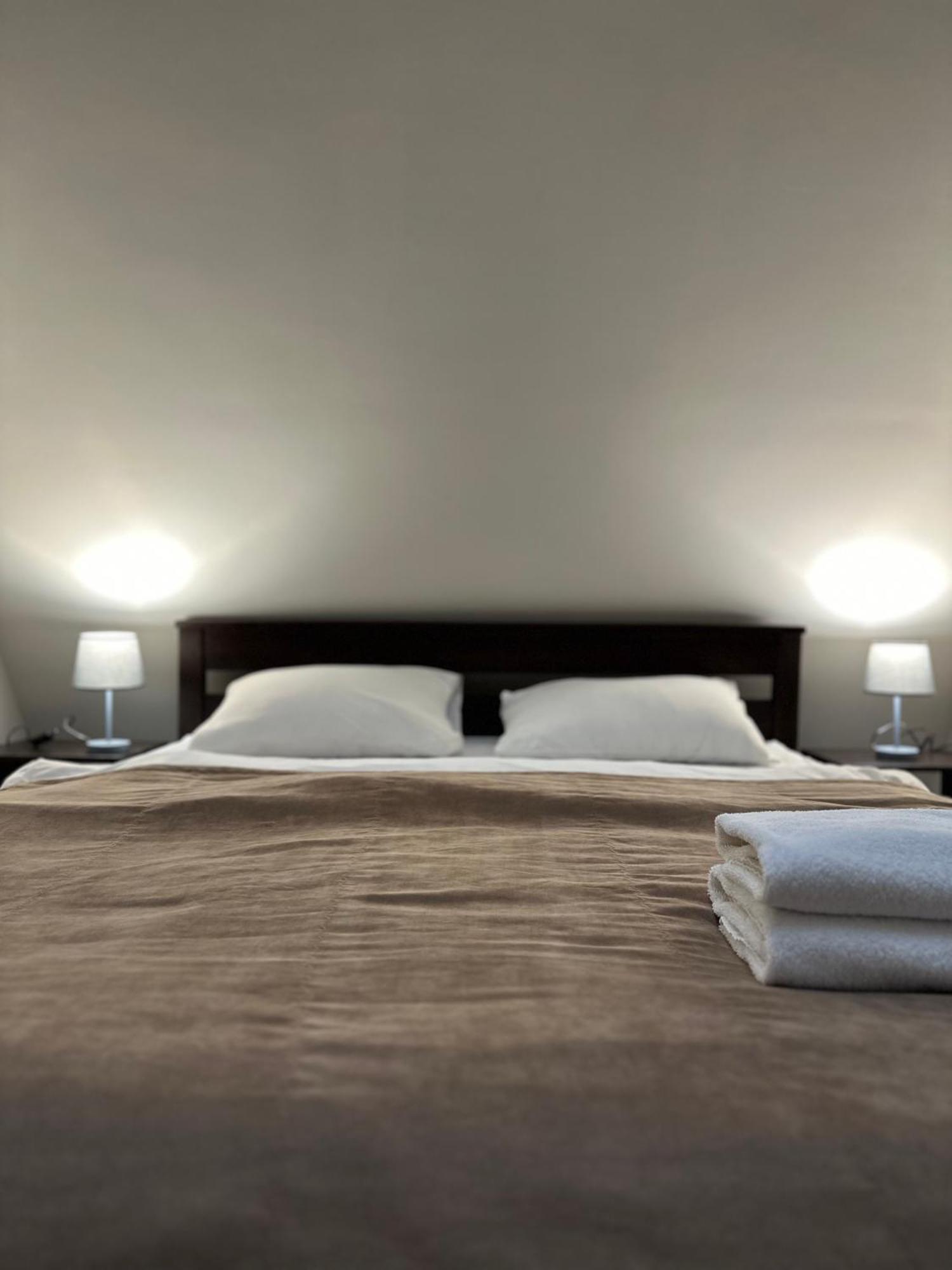 Gar'Is Hostel Lviv Ngoại thất bức ảnh